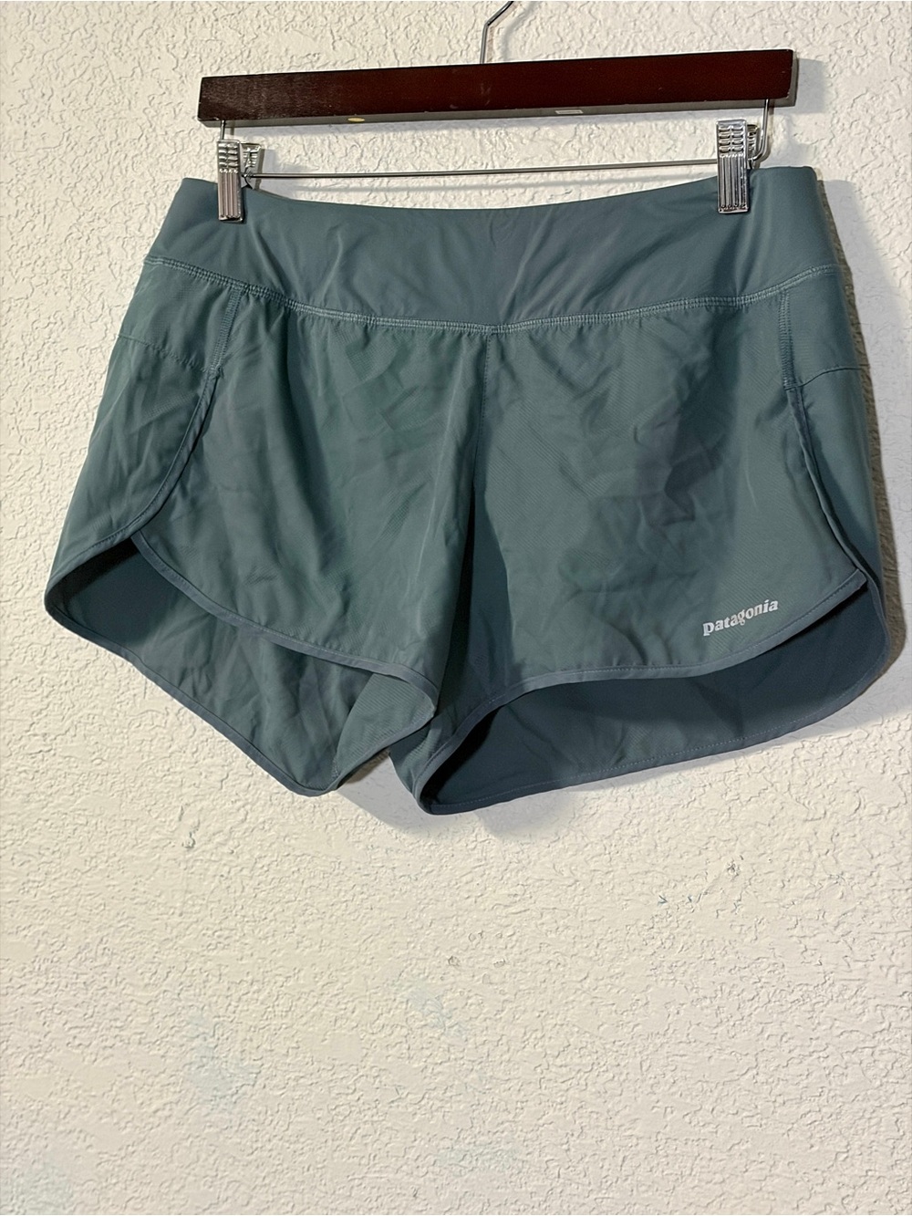 Patagonia Women's Strider Athletic Running Shorts 3.5”in Plume Grey